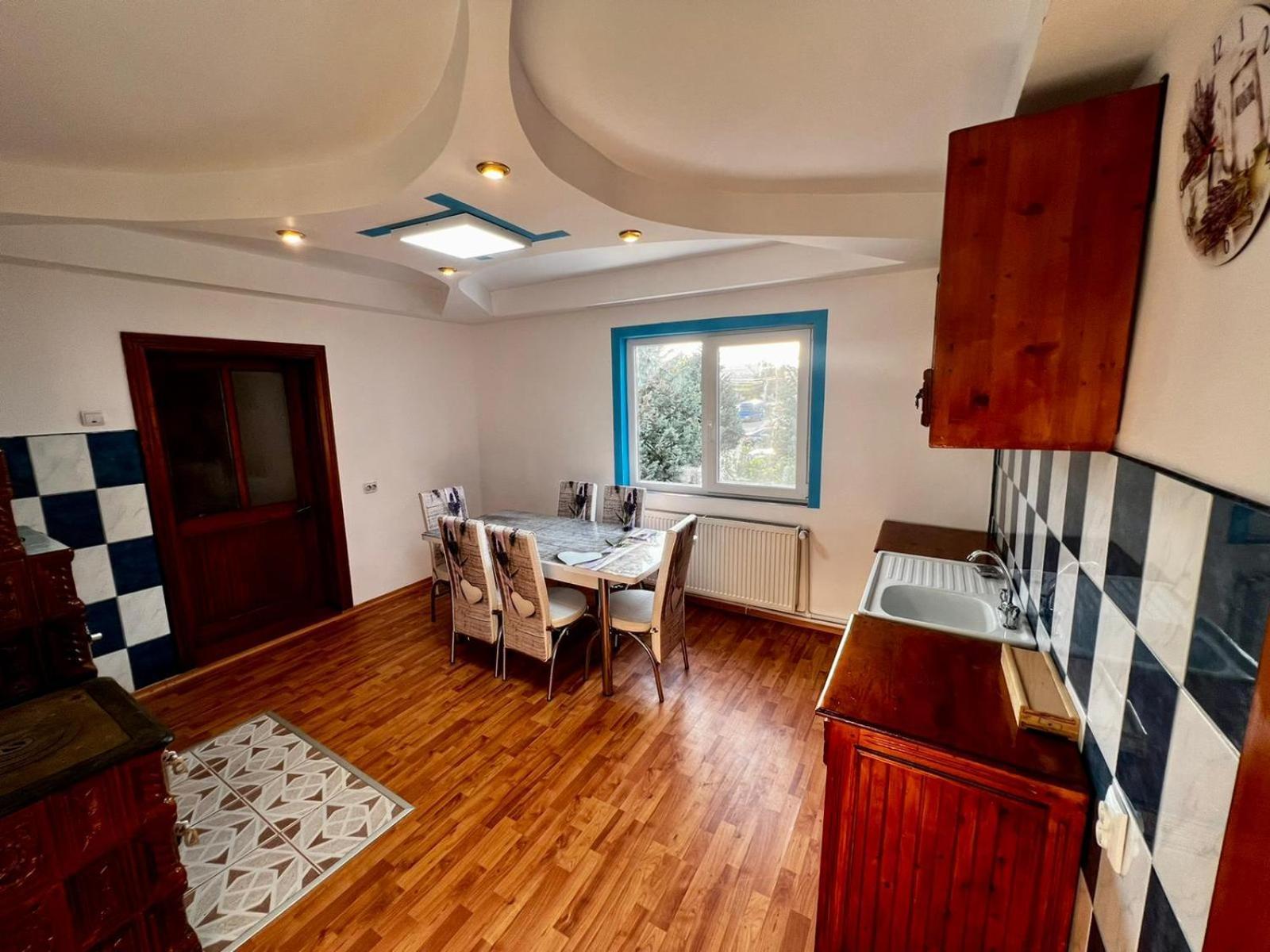 Casa Cu Lavanda Ватра-Дорней Номер фото